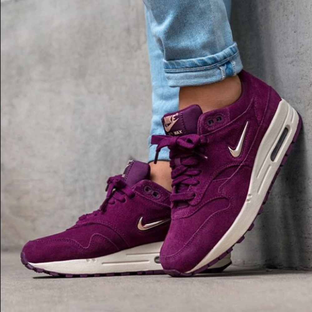 Nike❤️ Air Max 1 Premium Bordeaux Silver Sneakers - Picture 1 of 13